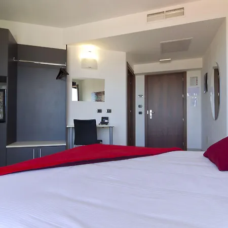 Hotel La 3*