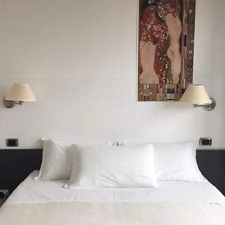 La Otel 3*