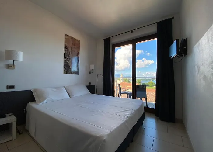 La Hotel Cadrezzate